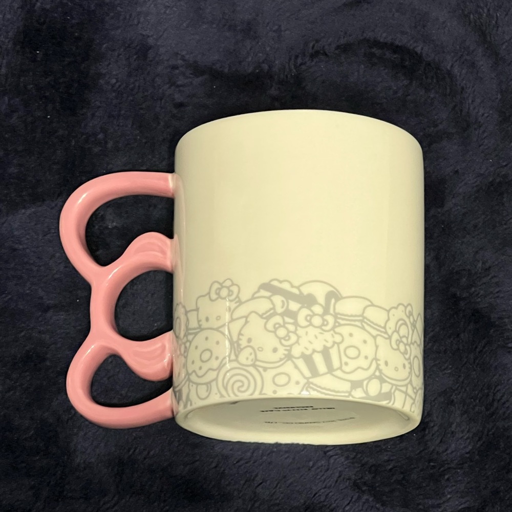Hello Kitty Cafe exclusive mug